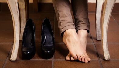 Causes of fungus between toes